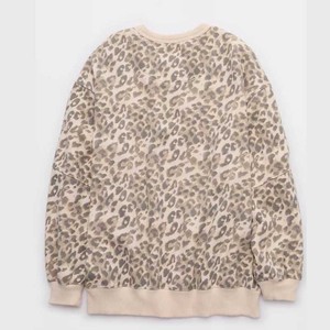 Sweat-shirt à col rond surdimensionné à imprimé léopard pour femmes, épaules tombantes, manches longues, tricot en coton, style automne - Product Image 4