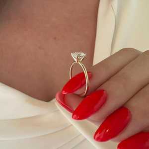 Anillo de Compromiso con Diamante Cultivado en Laboratorio, Corte Brillante Redondo de 1 Quilate, Oro Amarillo de 14k, Anillo Solitario Minimalista de 4 Puntas, Certificado IGI - Product Image 2