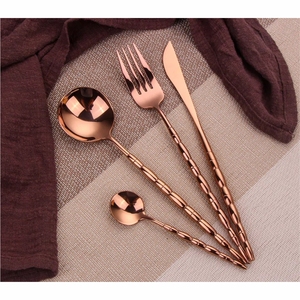 Juego de Cubiertos de Lujo en Oro Rosa, Acero Inoxidable 18/10, Diseño con Mango de Bambú, Acabado Pulido Espejo, Cuchara, Tenedor y Cuchillo - Product Image 1