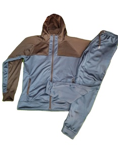 ชุดวอร์มแบบยูนิเซ็กซ์คุณภาพสูง ปรับแต่งได้ พร้อมโลโก้และดีไซน์เฉพาะตัว - Product Image 1