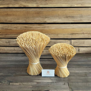 Bâton de bambou rond naturel pour la fabrication de brochettes d'encens et de produits artisanaux avec surface polie lisse - Product Image 3