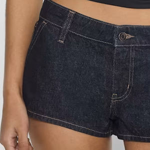 กางเกงขาสั้นดีไซน์ทันสมัย สวมใส่สบายและผ่อนคลาย พร้อมดีไซน์พรีเมียมสำหรับผู้ซื้อขายส่ง เสื้อผ้าลำลอง ดีไซน์ปี 2026 - Product Image 3