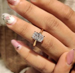 Anillo de Compromiso con Diamante Cultivado en Laboratorio de Corte Cojín Alargado de 1.00-4.00 Quilates, Oro 14K/18K, PT950, S925, Certificación IGI, Oro 14K - Product Image 6