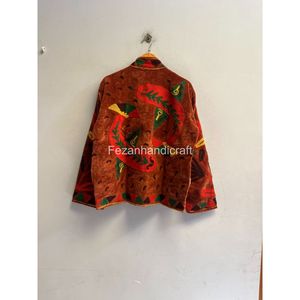 Veste en velours à col mandarin avec broderie rouge motif poisson, manches longues, manteau d'hiver pour femme, style bohème chic - Product Image 5