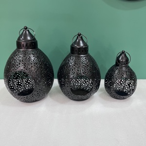 Juego de 3 Casitas para Pájaros Colgantes de Diseño Artesanal, Modernas, de Hierro y Metal, con Acabado Negro, Modelo BH689, para Uso en Exteriores - Product Image 4