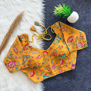 Fournisseur indien vendant des blouses en soie pure de qualité supérieure, entièrement cousues, avec de magnifiques broderies florales, col en V, en vente - Product Image 1