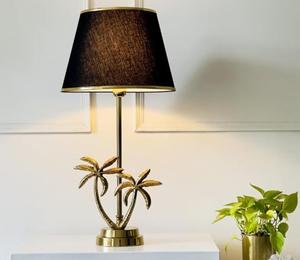 Lámpara de Mesa de Latón con Pantalla de Tela Negra Estilo Empire, Diseño Costero, Iluminación Decorativa para Dormitorio, Luz Blanca Cálida - Product Image 1