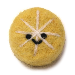 Juguete de rodaja de limón hecho a mano con fieltro de aguja, figura de fruta de fieltro de lana amarilla, ecológica y adorable para el juego de los niños y la educación Montessori - Product Image 1