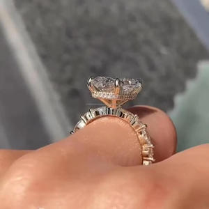 Anillo de compromiso de moissanita con corte radiante alargado, plata de ley 925, halo oculto, pavé, anillo de aniversario, joyería de boda - Product Image 3