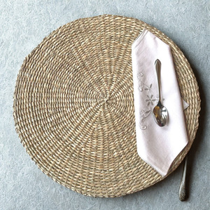 Chic Classic Summer Vibe Seagrass Placemats Eco-Friendly Heat-Insulating Bright Natural Color for <b>Patio</b> Balcony Dining - Product Image 3