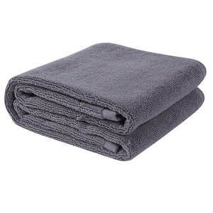 Toalla de microfibra diseñada para máxima absorción, secado rápido y conveniente para viajes y uso al aire libre. - Product Image 1