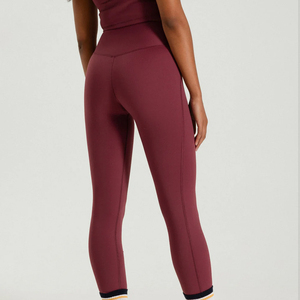 Conjunto de Top y Leggings para Mujer, Estilo Único y a la Moda, Venta al Por Mayor, Nuevo Diseño, Precio Económico, Conjunto de Yoga para Mujer - Product Image 5