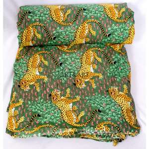 Tissu imprimé sur mesure en coton 100 %, idéal pour l'ameublement et les vêtements, designs personnalisés également disponibles - Product Image 3