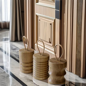 Butée de porte en bois de manguier de qualité supérieure Butée de porte en bois Butoirs de porte en bois décoratifs pour la décoration intérieure par God Grace Overseas - Product Image 3