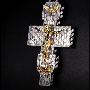 AMBER JEWELS T-97 Colgante de Cruz Religiosa de Jesucristo Chapado en Oro de 18K con Diamante de Corte Brillante, Joyería Hiphop Unisex para Uso Diario - Product Image 5