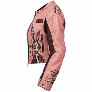 Chaqueta de Cuero Rosa para Mujer, Estilo Punk, con Estampado, Chaqueta de Motociclista con Tachuelas, Ropa Exterior Personalizada, Fabricación OEM/ODM a Pedido - Product Image 4