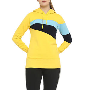 Sweat-shirt à capuche jaune pour femme avec blocs de couleur et poches, coupe classique, idéal pour l'automne - Product Image 1