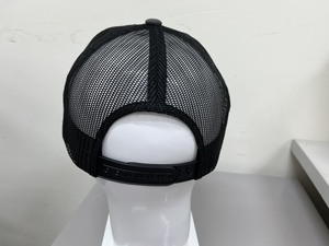 Casquette Trucker Bicolore avec Patch en Cuir Réglable, 6 Panneaux, Polyester Coton, Dos en Maille Respirante pour Usage Extérieur, Fabriquée au Vietnam - Product Image 2