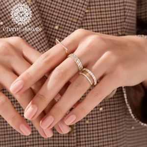 Bague Éternité en Moissanite Charm Jewels, Coupe Coussin, Sertissage à Griffes, Certifiée IGI, Or Massif 18K, Style Classique pour Femme - Product Image 4