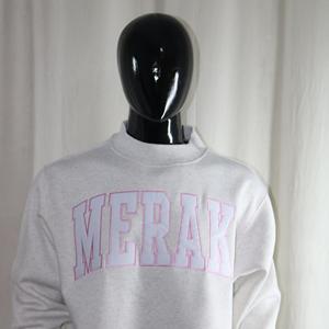 Sweat-shirt à col montant MERAKI ASH GREY 100% BLANC avec broderie appliquée, col large, URBAN PRODUCTIONS - Product Image 2