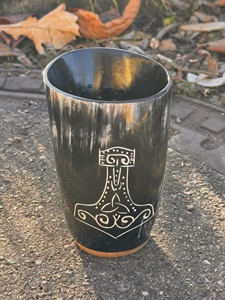 Taza de cuerno de búfalo hecha a mano estilo americano |   Vaso Ecológico a Prueba de Fugas para Cerveza, Vino y Hidromiel |   Regalo Empresarial con Empaque Personalizado - Product Image 1
