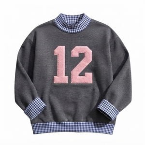 Sweat-shirt à col montant pour femme, gris, avec bordure en vichy rose, appliqué numéro 12, imprimé floqué, manches longues, pull-over, vêtements d'automne - Product Image 1