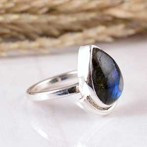 Handmade 925 Sterling <b>Silver</b> Natural Blue Labradorite Pear Shape Bezel <b>Set</b> Boho & Hippie Style Party <b>Ring</b> - Product Image 2