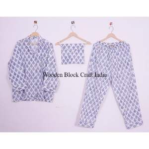 ชุดนอนผ้าฝ้ายถักลายดอกไม้แฟชั่นใหม่สำหรับฤดูร้อน ผู้หญิง/ผู้ชาย 3 ชิ้น ระบายอากาศ แห้งเร็ว เอวยางยืด แขนยาว - Product Image 6