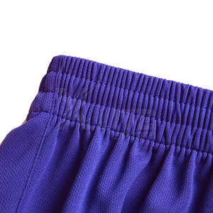 Uniforme de fútbol ligero y duradero hecho de poliéster y tela de malla, adecuado para partidos competitivos y práctica diaria. - Product Image 6