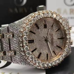 Reloj de pulsera de lujo con diamantes de moissanita para hombre, fabricado en India, estilo hip hop, con pavé completo, disponible a un precio competitivo. - Product Image 6