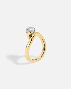 Anillo de Compromiso y Boda de Lujo con Diamante Cultivado en Laboratorio con Certificación IGI de Oro de 14K, Corte Pera, Diseño de Ondas Multicolor, Joyería Fina Elegante - Product Image 3