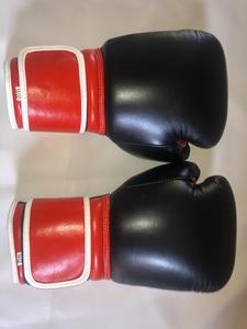 Guantes de Boxeo de Cuero Vacuno, Tamaño y Color Personalizados para Propietarios de Gimnasios, Entrenadores, Pedidos al por Mayor, Equipo Profesional para Entrenamiento y Sparring - Product Image 4