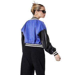 เสื้อแจ็คเก็ตเบสบอลทรงวาร์ซิตี้สำหรับผู้หญิง คุณภาพพรีเมียม ทรงครอปเข้ารูป ปักโลโก้ตามสั่ง ผ้าคอตตอนผสม สีตามสั่ง ขายส่ง - Product Image 3