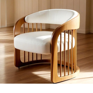 Sillón Moderno Europeo de Madera de Teca con Asiento Acolchado - Product Image 1