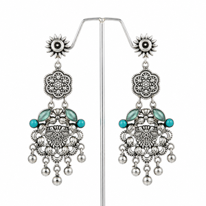 Boucles d'oreilles pendantes en laiton oxydé, finition argent antique, forme poire, pour femmes, vente en gros |   Bijoux de mariage ethniques indiens faits à la main, style bohème - Product Image 3