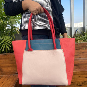 กระเป๋าโท้ทหนังสำหรับผู้หญิงกระเป๋าสะพายหนังสีสดใสออกแบบได้ตามต้องการขนาดใหญ่ - Product Image 3