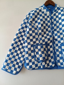 Veste matelassée en coton à motifs floraux : Légère et style bohème - Product Image 3