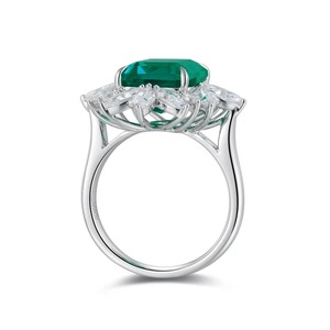 Platinum <b>Emerald</b> Cut Diamond <b>Ring</b> With Marquise Side Diamonds Luxury Engagement Jewelry For Women IGI Certified - Product Image 3