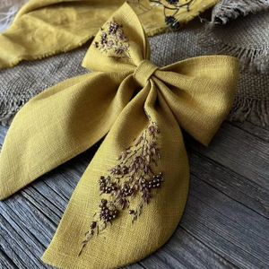 Elegante Set de Lazos para el Cabello con Bordado Artesanal de Cuentas para el Día del Partido, Pinzas con Cuentas Finas y Bordado a Mano - Product Image 1