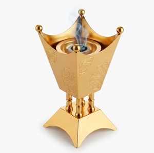 Brûleur à Bakhoor en laiton martelé de luxe avec base en bois, vente en gros, encensoir moderne arabe Mubkhar Oud, style moyen-oriental - Product Image 6