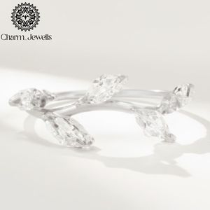 Bague de fiançailles pour femme Charm_Jewells en moissanite plaquée or 18 carats, taille coussin, motif végétal, style classique, sertissage à griffes, IGI - Product Image 4