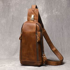 Bolso bandolera de cuero moderno diseñado para el estilo de vida urbano, viajes de fin de semana y uso diario cómodo y a la moda. - Product Image 6