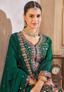 Traje Salwar Kameez Moderno de Seda Vichitra, Listo para Usar, con Bordado y Encaje, para Fiestas, Bodas y Diwali - Product Image 6