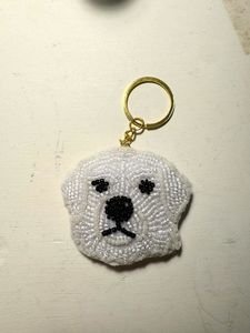 Porte-clés brodé à la main avec perles, artisanat haut de gamme, idée cadeau - Product Image 3