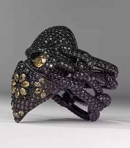 Bague de fiançailles hip-hop double bande halo de créateur, en moissanite plaqué rhodium, cadeau de mariage unique pour collection de bijoux de luxe - Product Image 4