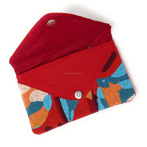 กระเป๋าคลัทช์ทรงซองจดหมายปักลายดอกไม้แบบนามธรรม ทำมือสไตล์โบฮีเมียน ทนทาน พับได้ พกพาสะดวก ประดับด้วยลูกปัดหลากสี เหมาะสำหรับใส่ของลำลอง - Product Image 5