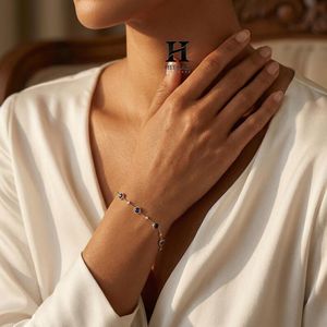 Bracelet de luxe serti de saphirs et de diamants pour femmes, or 14K/18K - Product Image 2