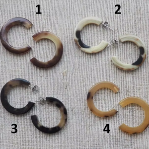 Pendientes de cuerno de búfalo artesanales, ecológicos, modernos y naturales de la mejor calidad para mujer, tamaño personalizable por Perfect Enterprises - Product Image 1