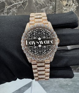 Reloj de Lujo Laysware con Moissanita, Corte Diamante, Estilo Hip Hop para Hombre - Product Image 1