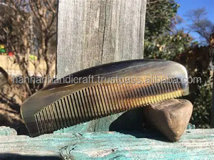Peigne en corne naturelle de haute qualité, personnalisé, fabriqué à la main, en véritable corne de buffle, pour le coiffage traditionnel - Product Image 2
